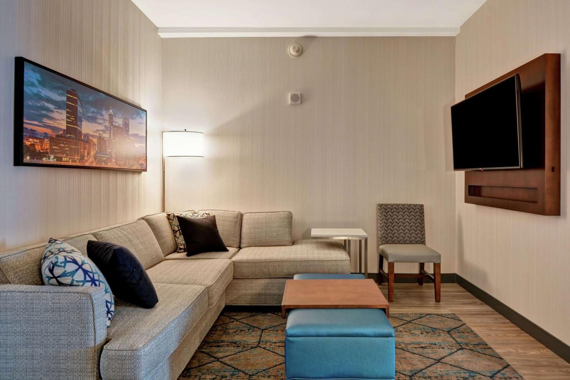 Embassy Suites By Hilton Plainfield Indianapolis Airport Екстериор снимка