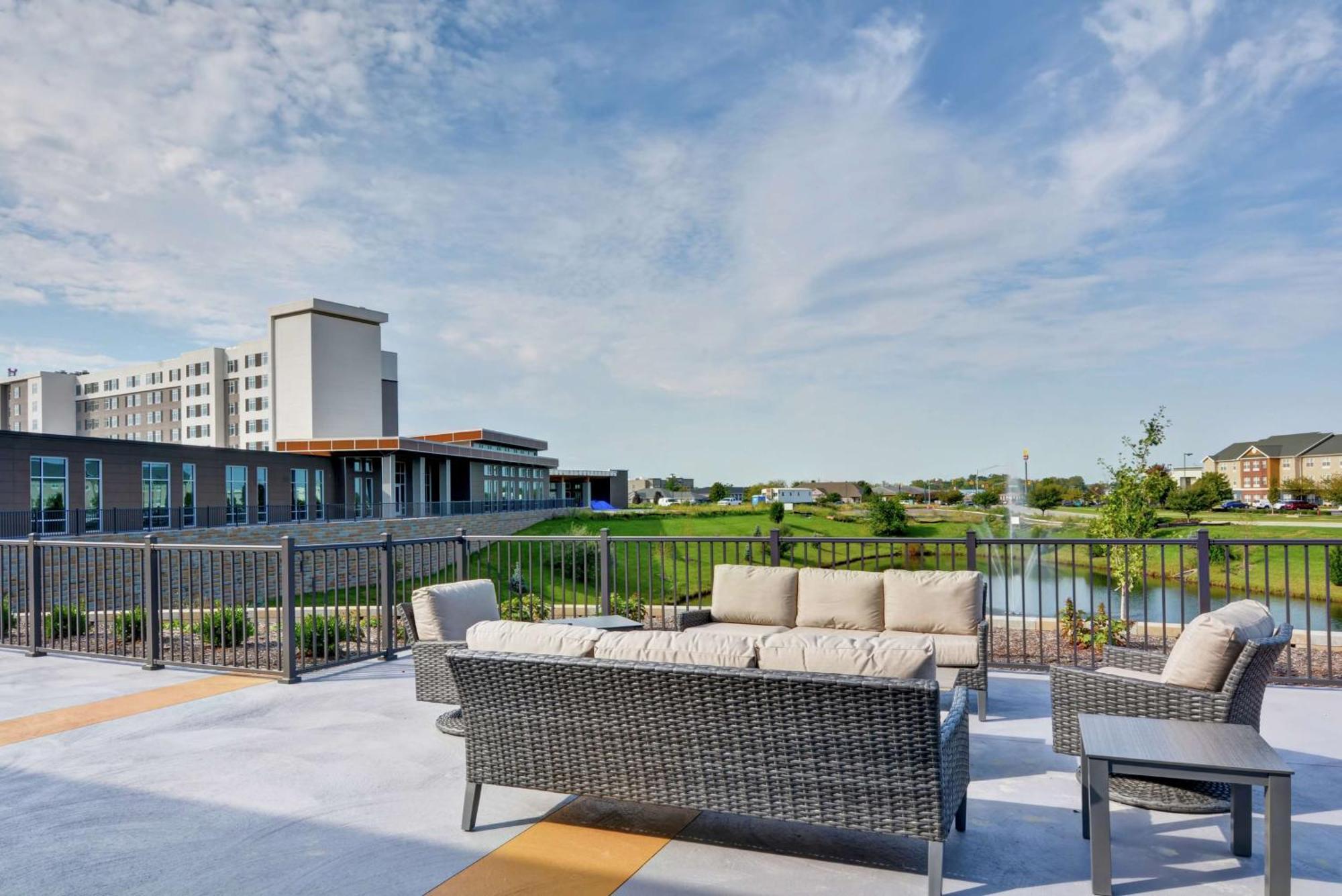 Embassy Suites By Hilton Plainfield Indianapolis Airport Екстериор снимка